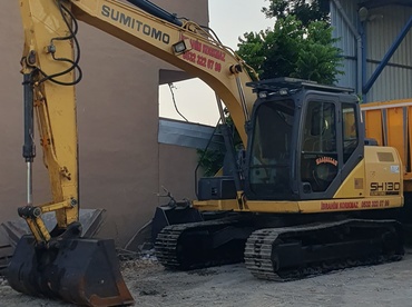 Adana Yüreğir Paletli Excavatör 